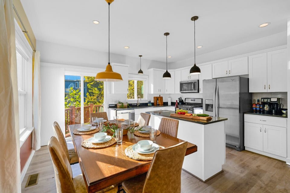Fully Stocked Kitchen & Dining