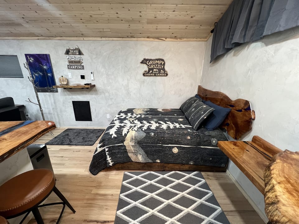 Full Size bed