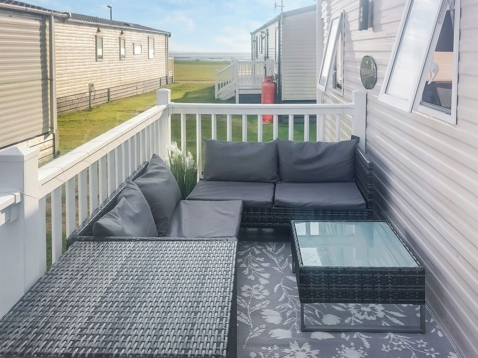 Sitting-out-area | Marni&rsquo;s Seaview, Heysham, near Morecambe