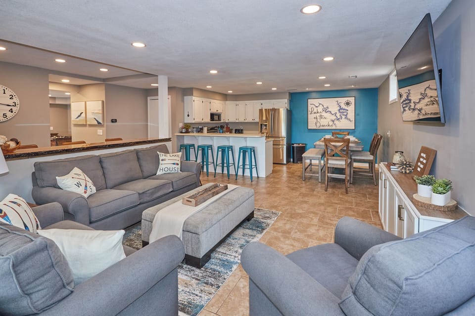 Spacious kitchen, dining and living room with ample seating 