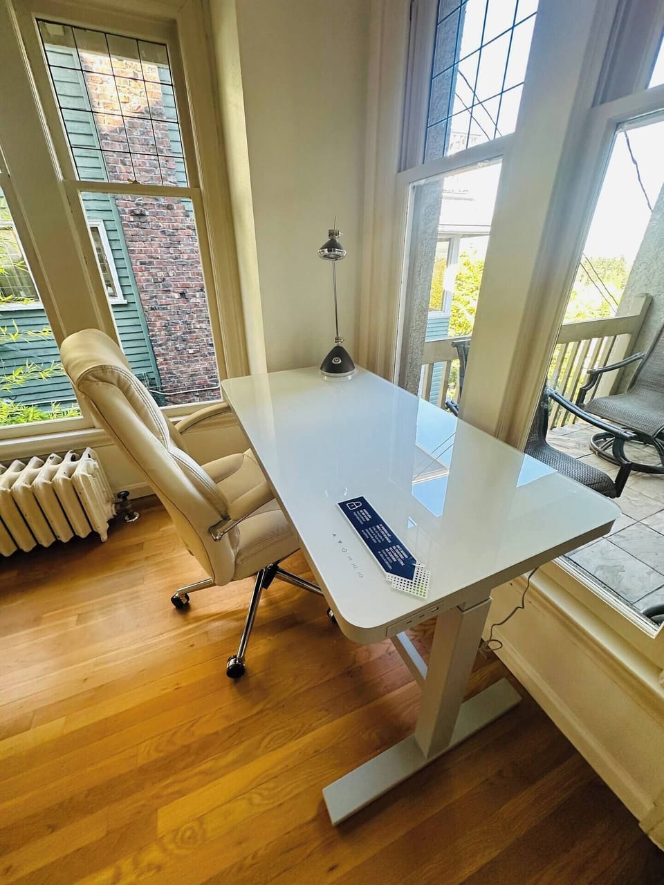 Standing desk