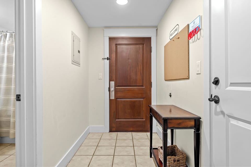 207-09 Pilot House