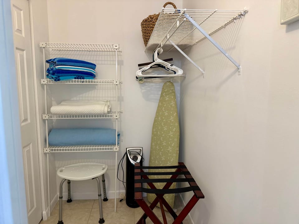 Master closet 