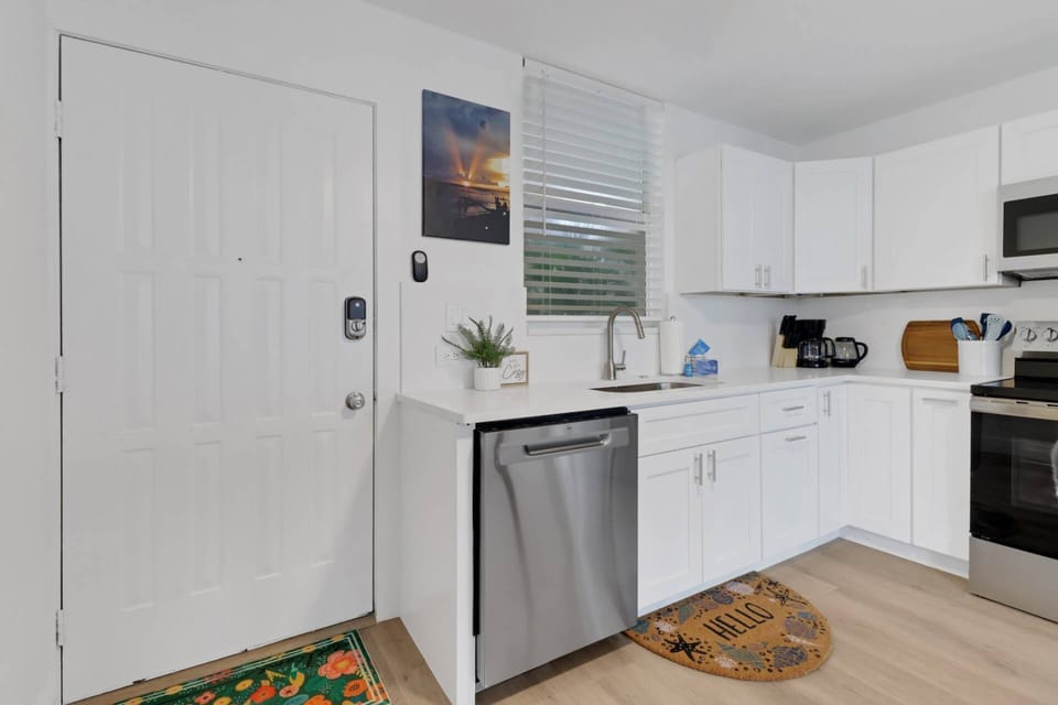 The entry door operates on an electronic keypad, meaning no keys to keep track of during your stay.