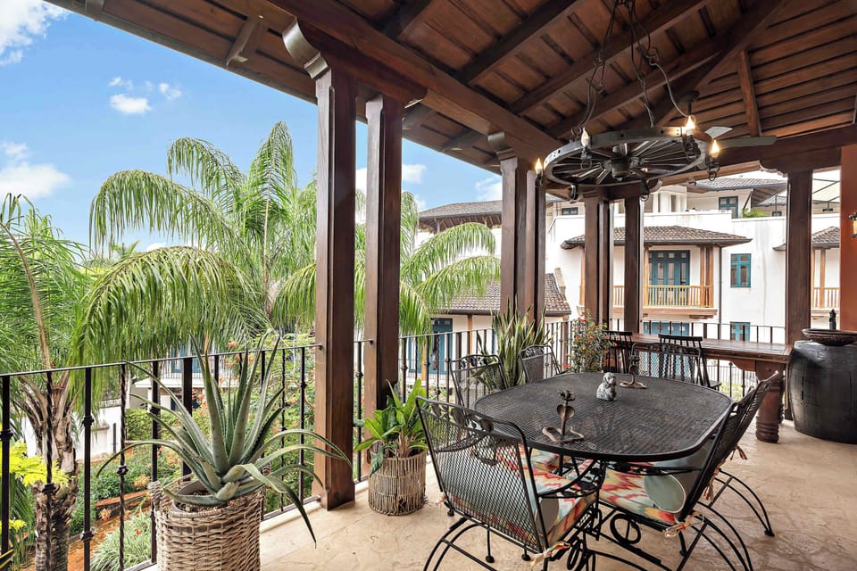 Outdoor Patio: Savor open-air dining amidst tropical breezes.

