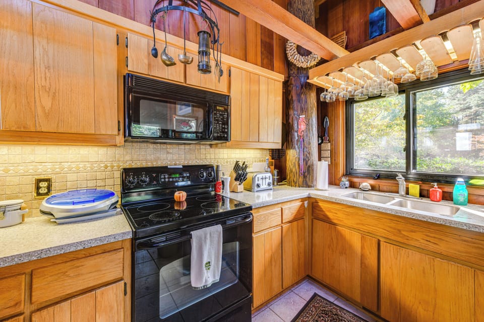 Kitchen | Cooking Basics | Drip & Single-Serve Coffee Makers | 1st Floor