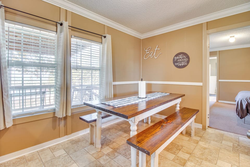 Dining Area | Dishware & Flatware Provided | Central A/C & Heat