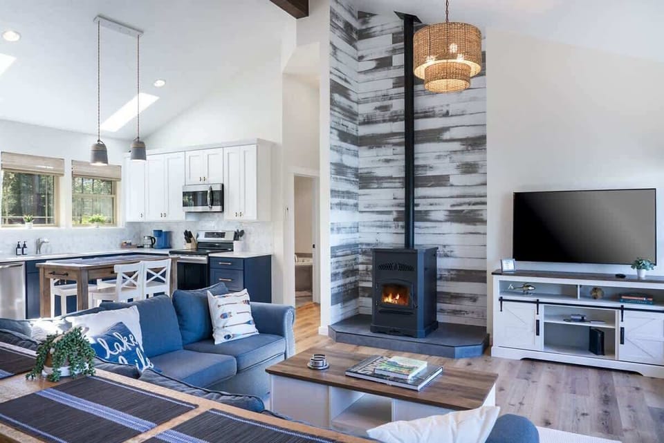 Great room and full kitchen with dining area