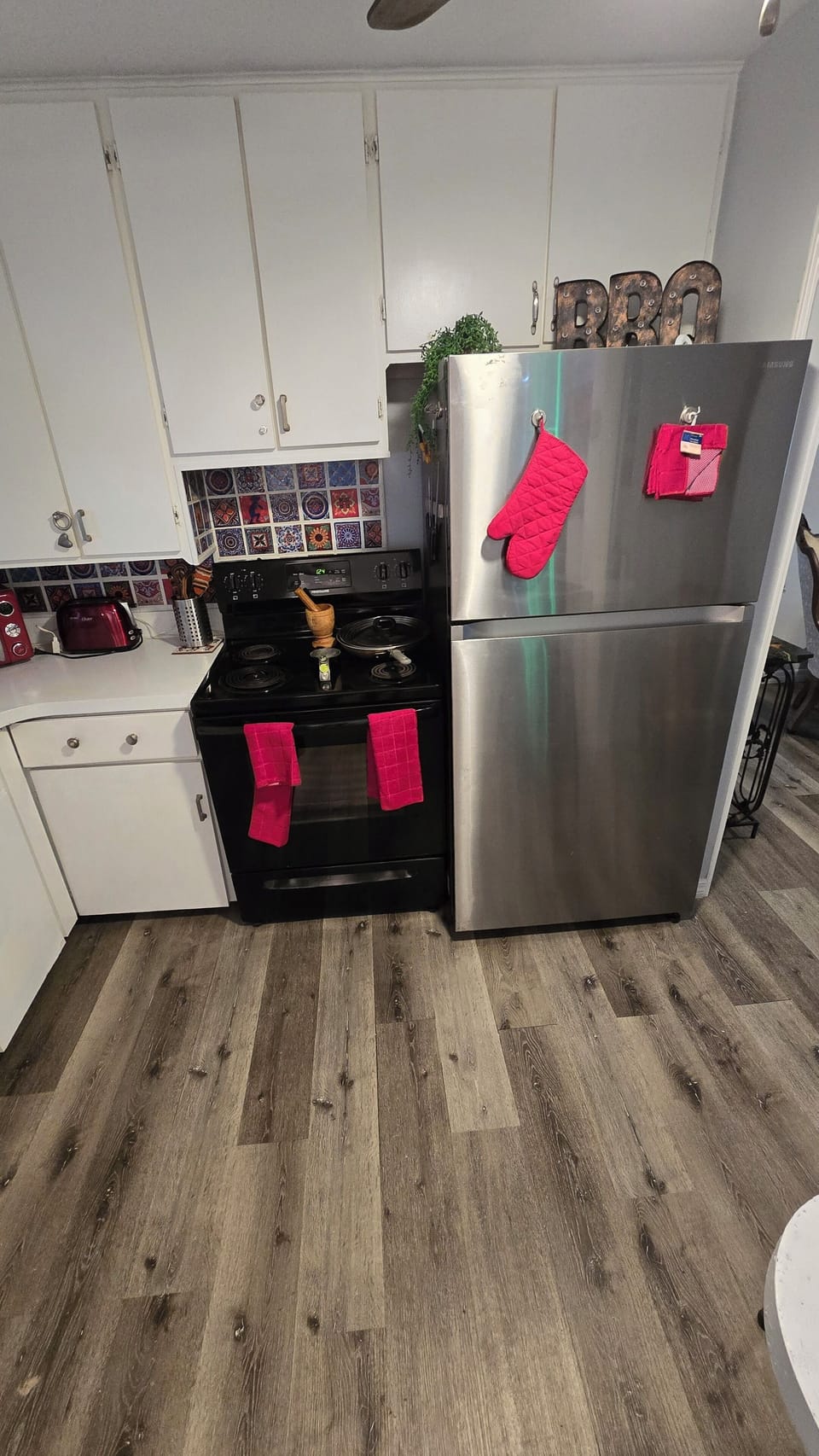 Oven, fridge kitchen