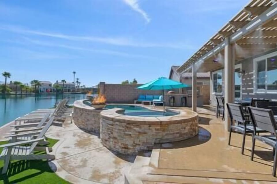 Lakeside Oasis: Game Room, Pool & Spa (21)