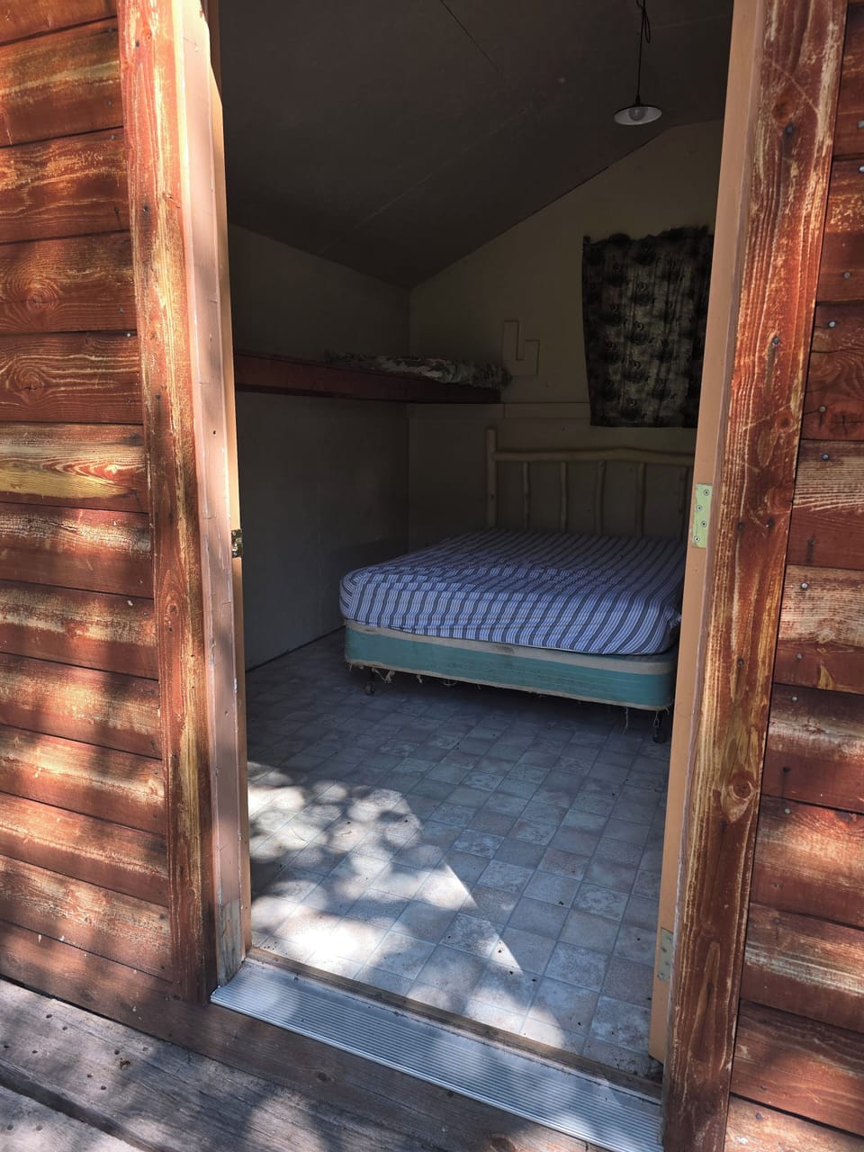 Sleeping cabin entrance