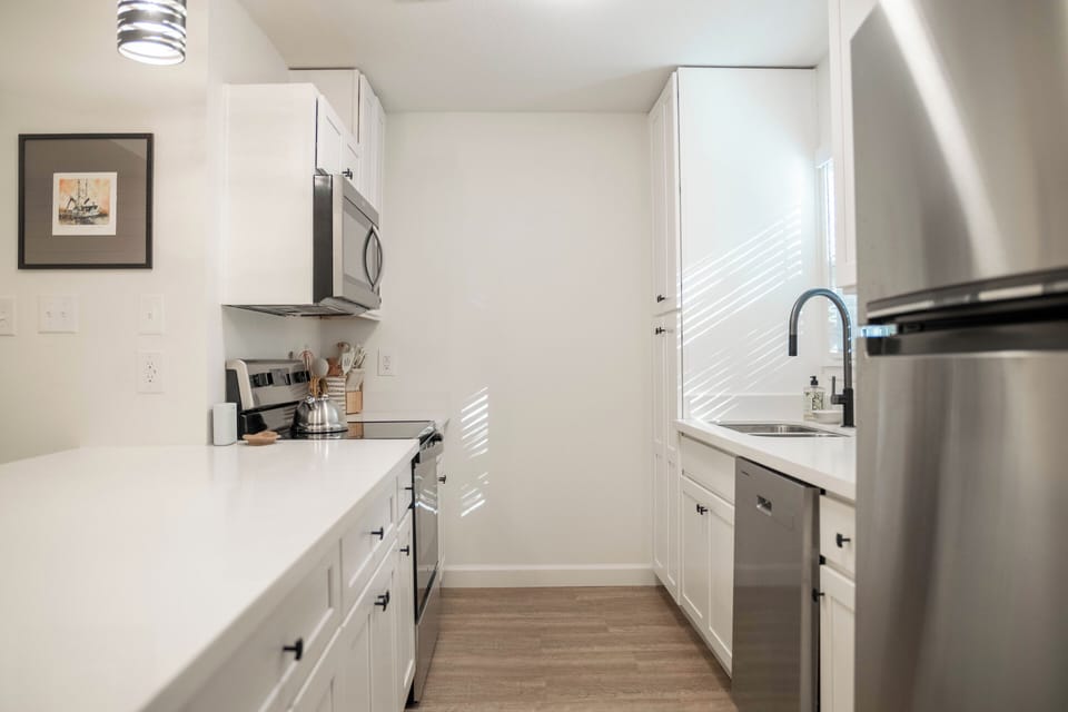 Full kitchen 
