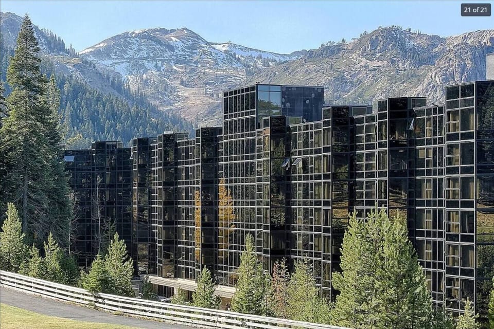 Everline Hotel Tower