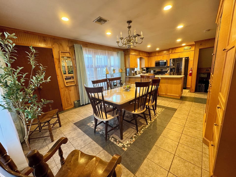 Dining Room comfortably seats 10