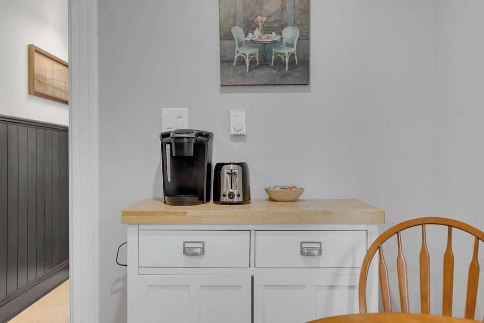 Coffee and toast station.