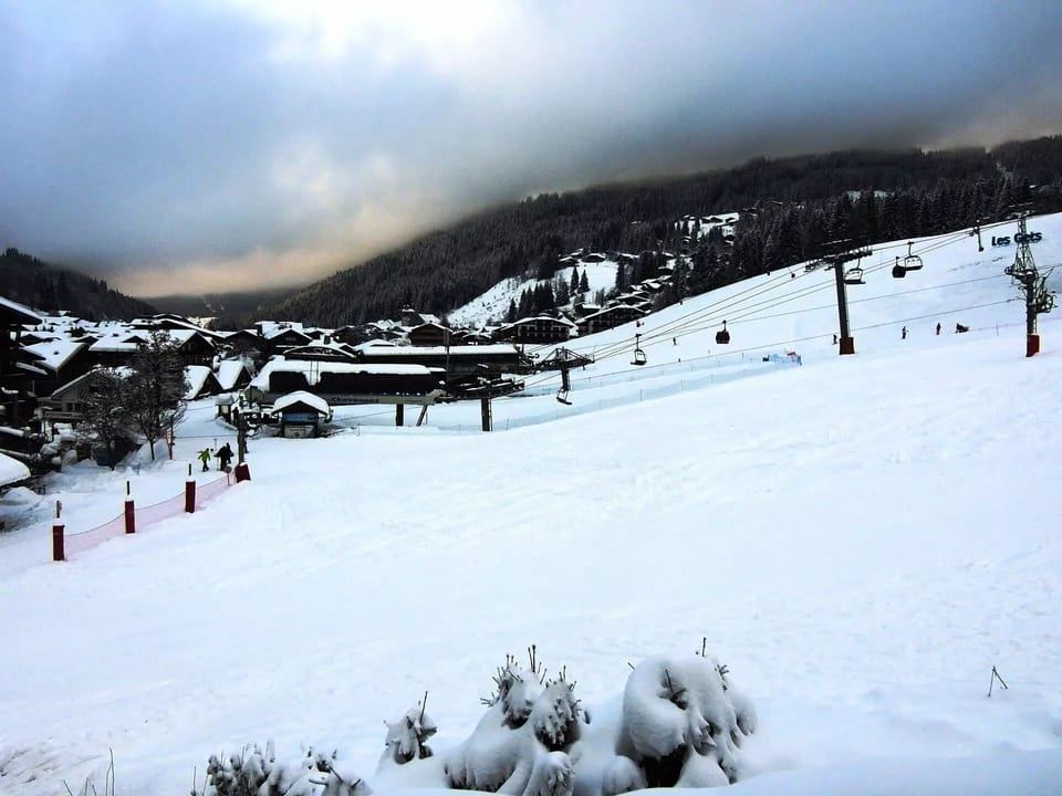 Snow and ski sports