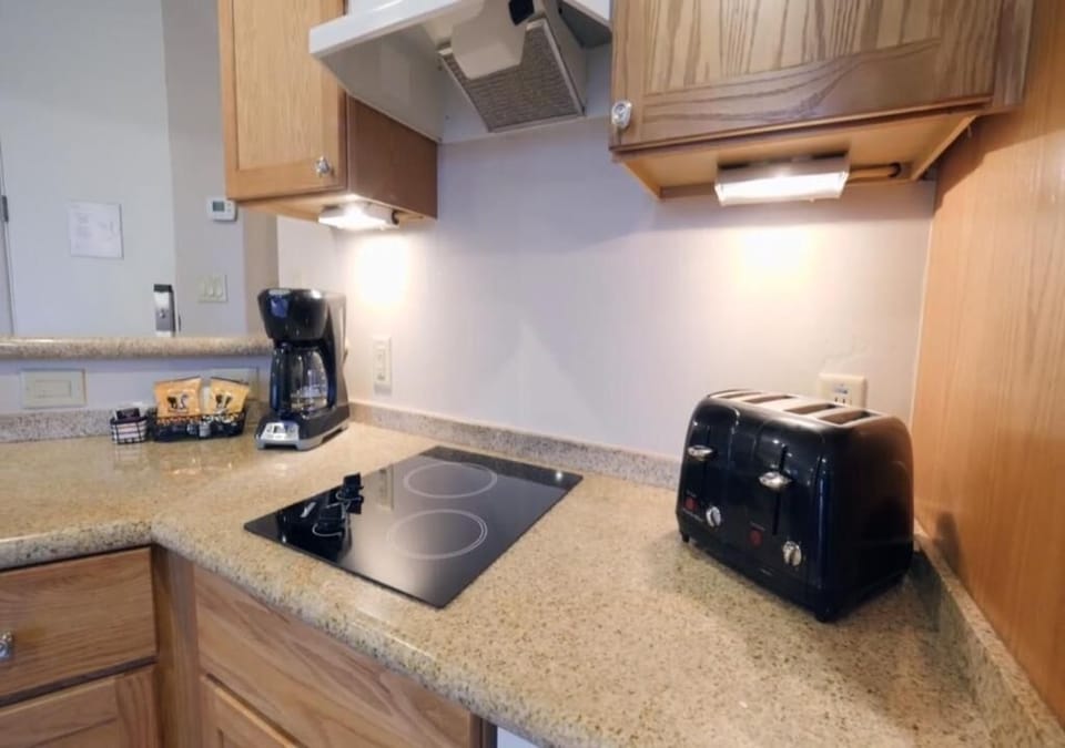 Brew coffee and toast breakfast for an effortless start.