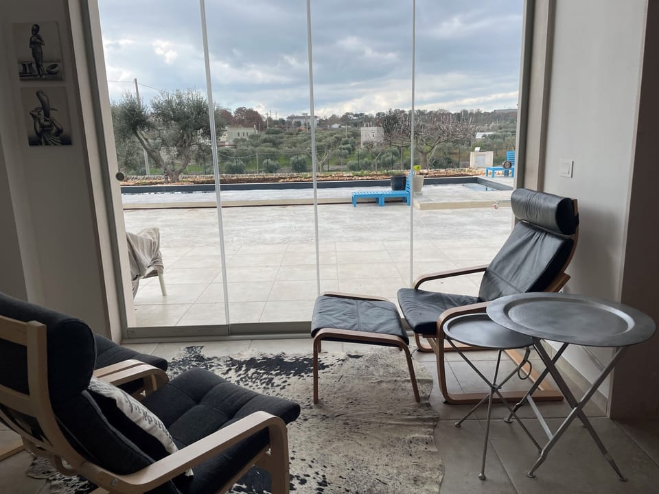 Seating opens up to the outside