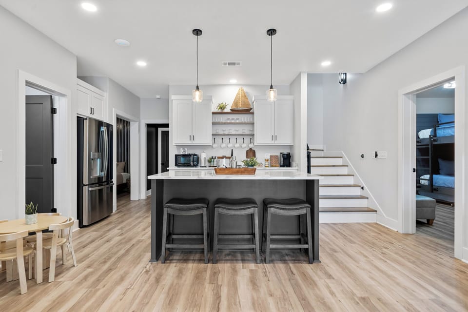 DOWNSTAIRS KITCHEN