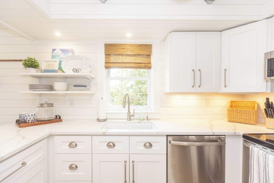 Fully furnished and equipped kitchen