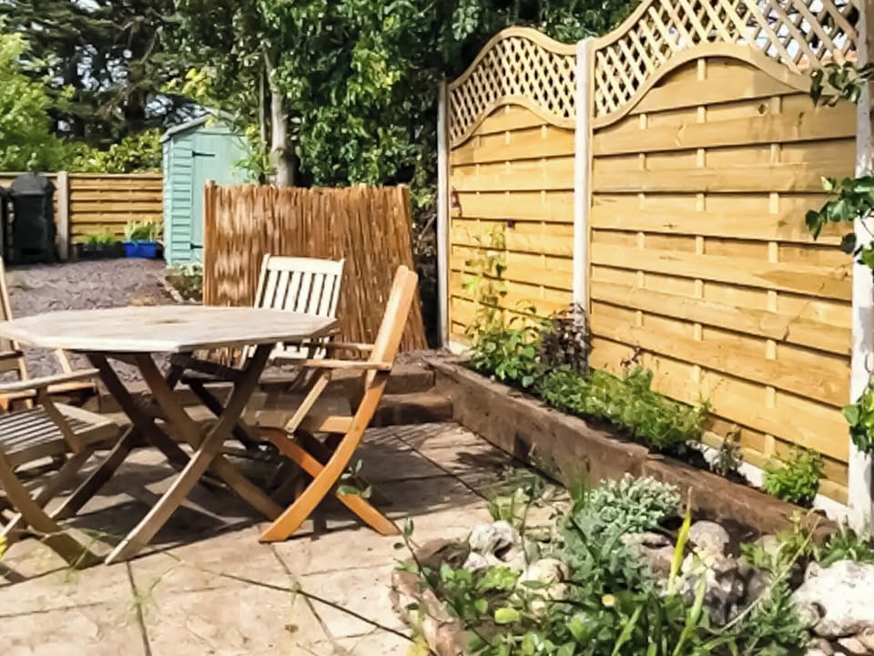 Sitting-out-area | Clematis Cottage, Brancaster Staithe