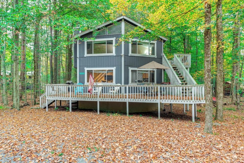 Pocono Lake Vacation Rental | 4BR | 2BA | 1,500 Sq Ft | Stairs Required