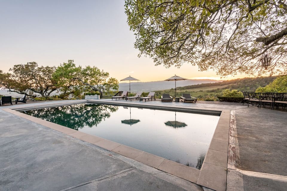 Highlands Vista Pool