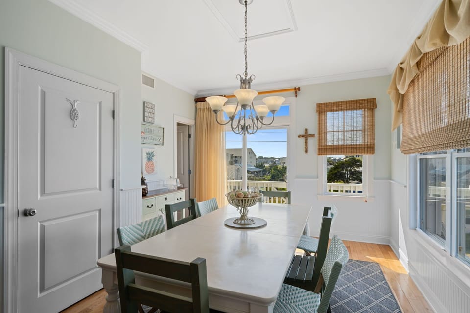 UNIT 1 -- Middle Level-- Dining Area -- Seating for 8 Plus 4 at Island; 3 at Bar