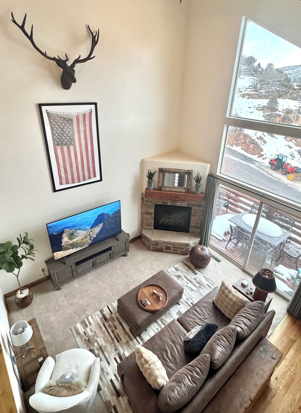 Our Place in Park City combines mountain chic décor & awesome views to enjoy.