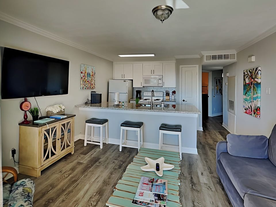 Living Room & Kitchen w/ Breakfast Bar Seating