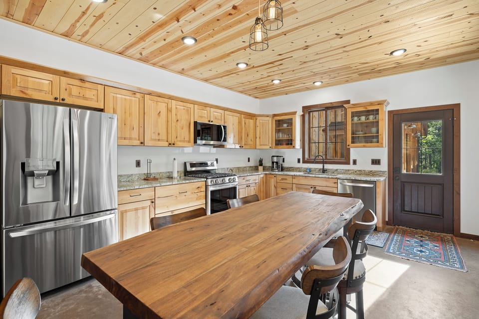 Kitchen with dining table for 6