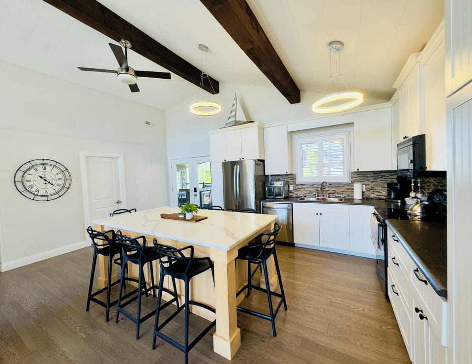Lots of Space for Friends & Family