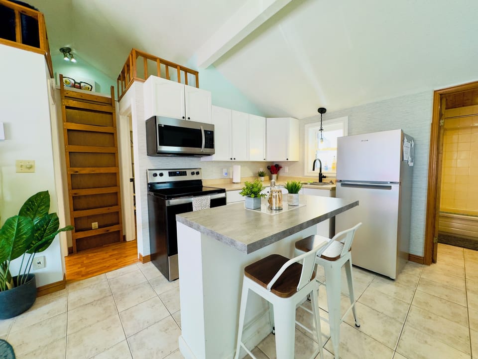 Full Kitchen 