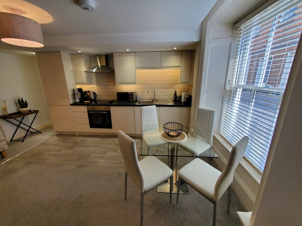 Living Room / Lounge