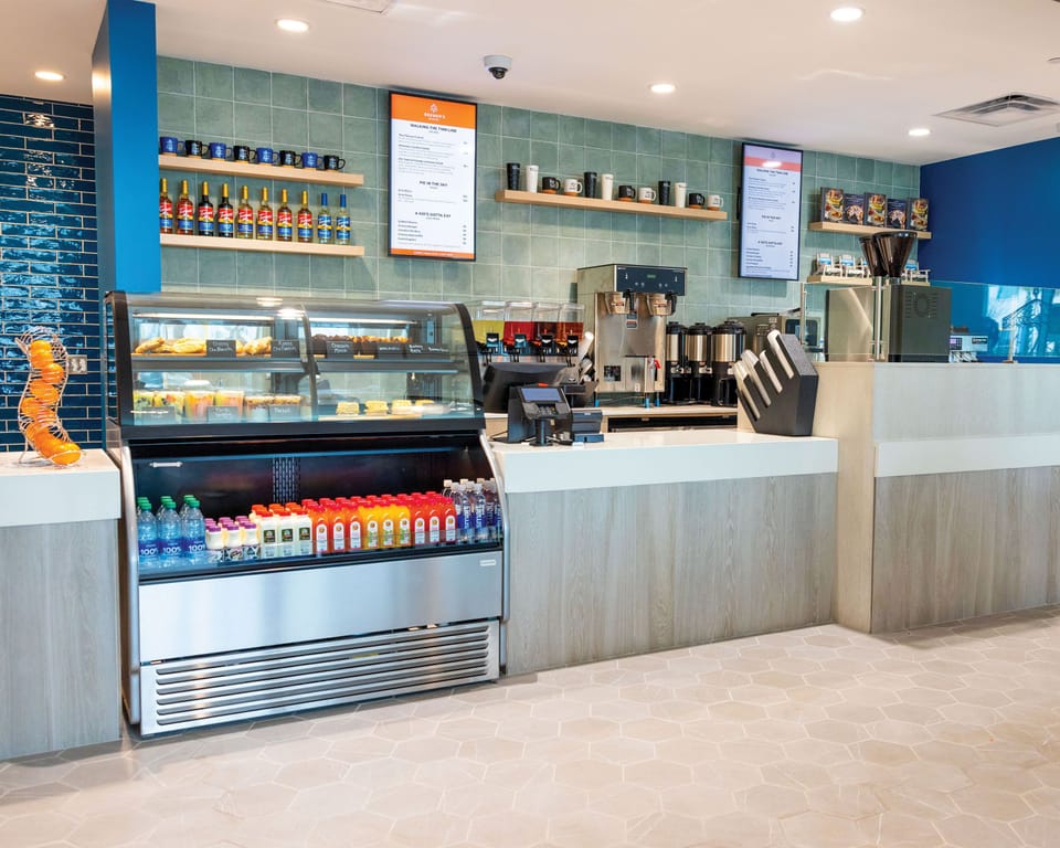 Grab a quick bite or coffee at the on-site café, offering fresh options to keep you fueled during your stay.