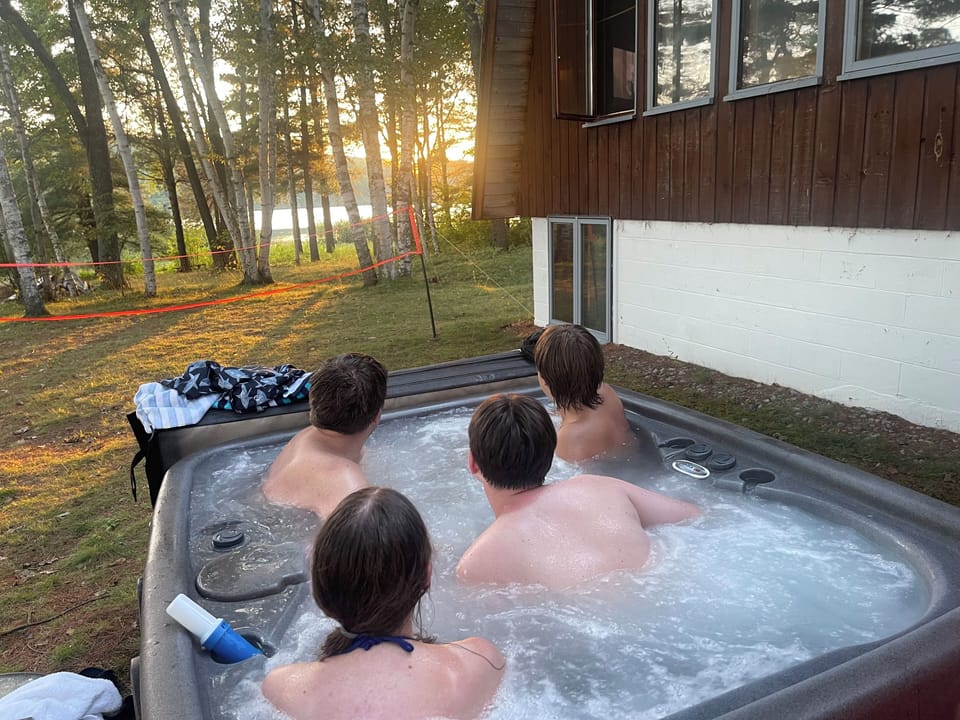Outdoor spa tub