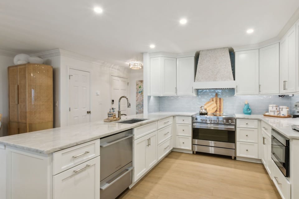 Fully Equipped Kitchen for your Convenience