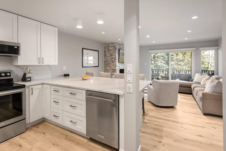 This wonderfully remodeled Lichenhearth unit is a special find!  The location, amenities and quality make this a very sought after vacation rental.