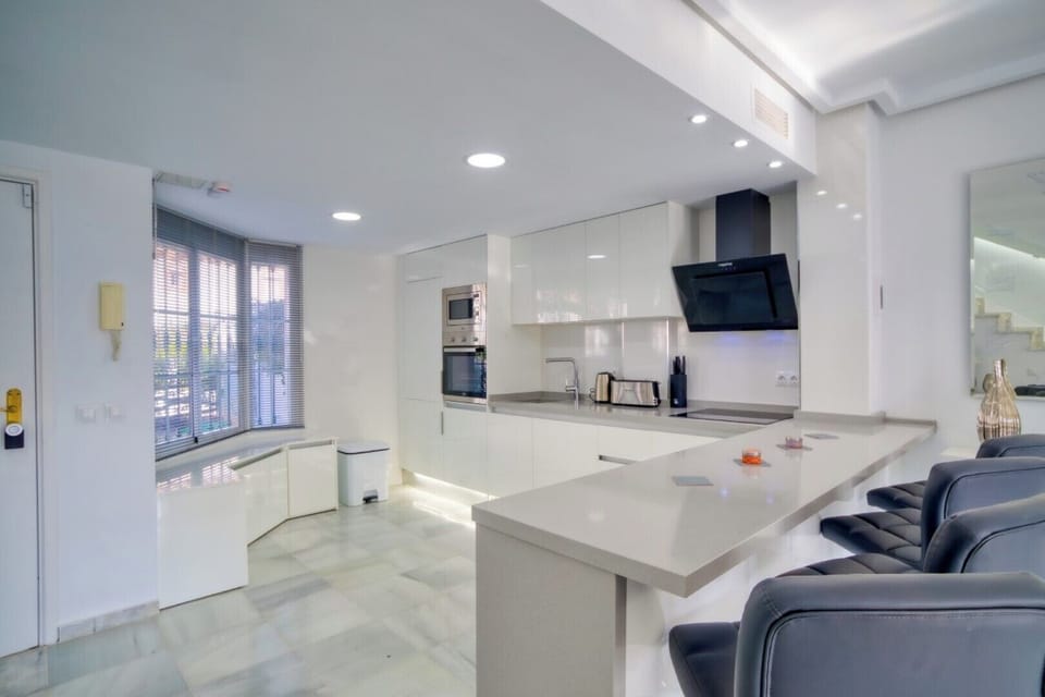 Modern fully equipped kitchen 