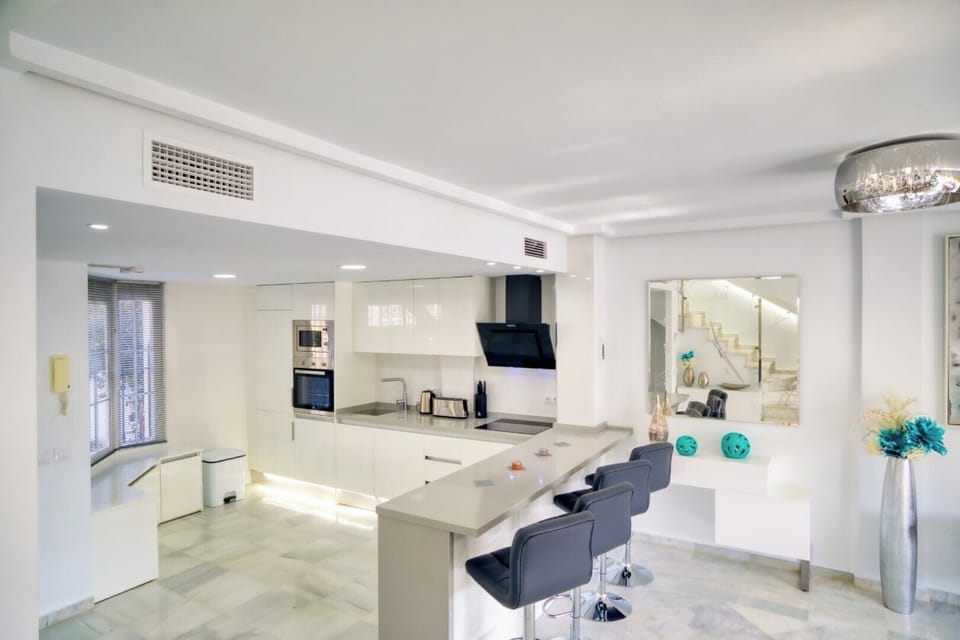 Modern fully equipped kitchen 