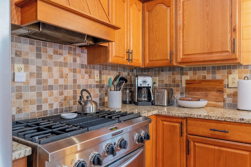 Gas stove.