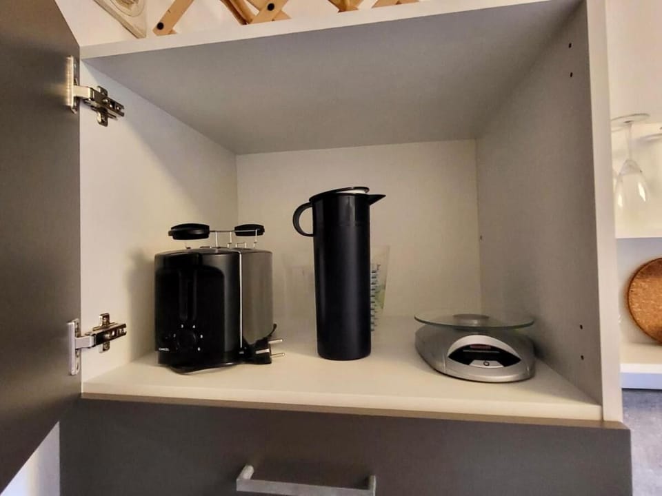 Kitchen equipment