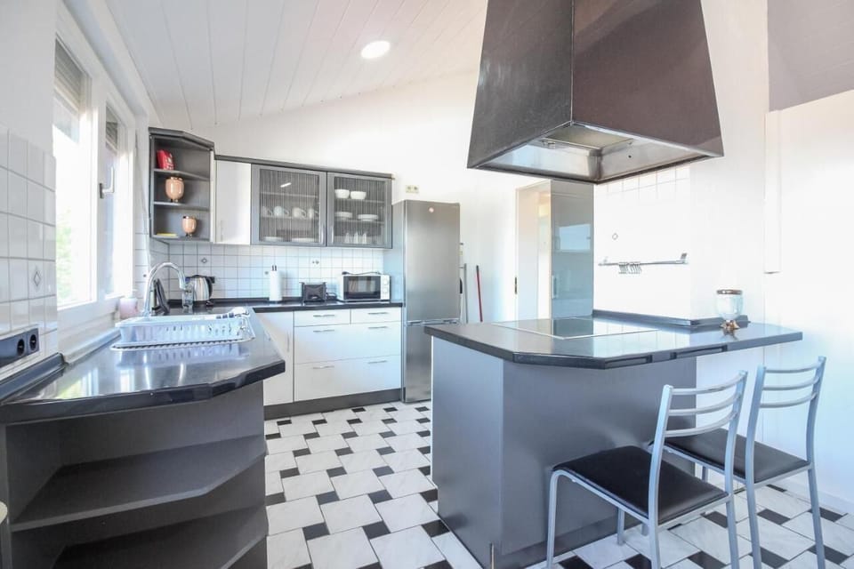 Our fully equipped kitchen (1)