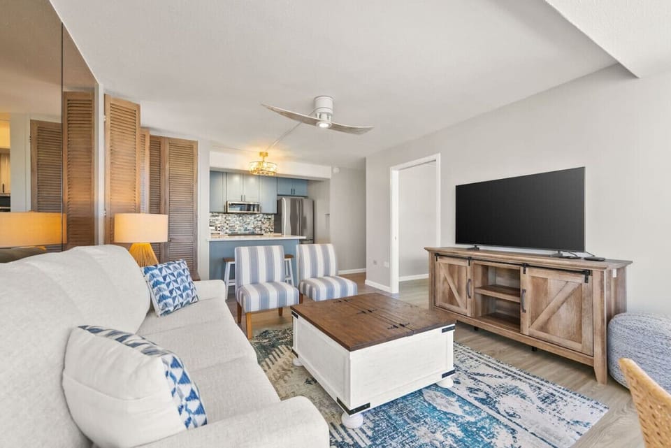 Cozy up on the queen-sized sofa bed and enjoy a movie night or share stories after a day of adventure.