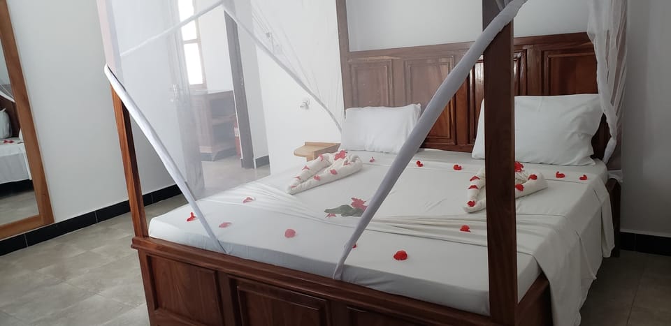 Bedroom (5)