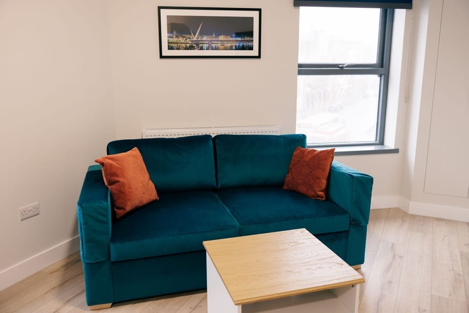 Lounge With 50inch Tv