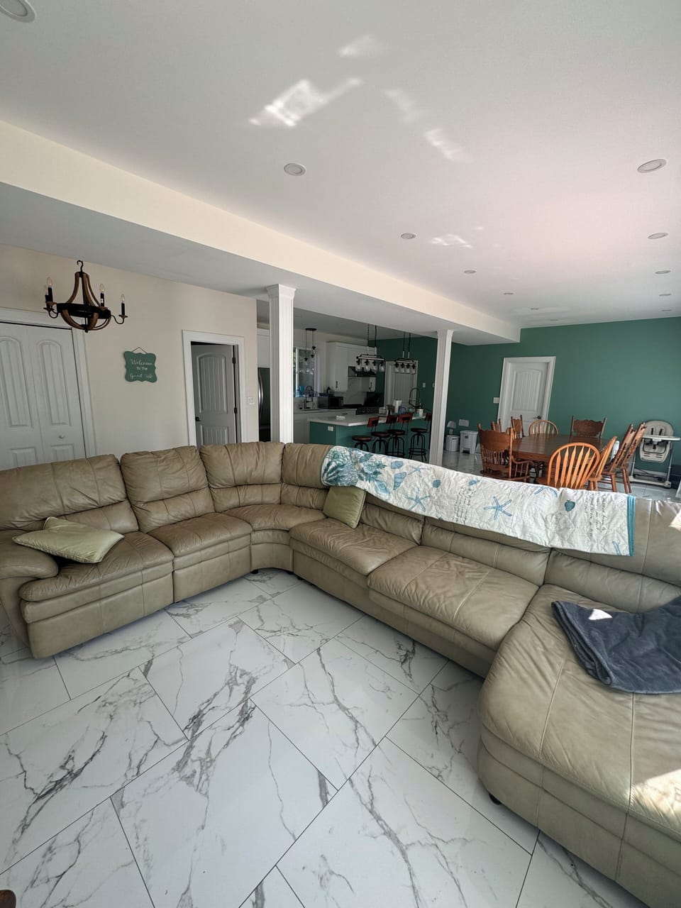 living room. with pull out bed in couch. 