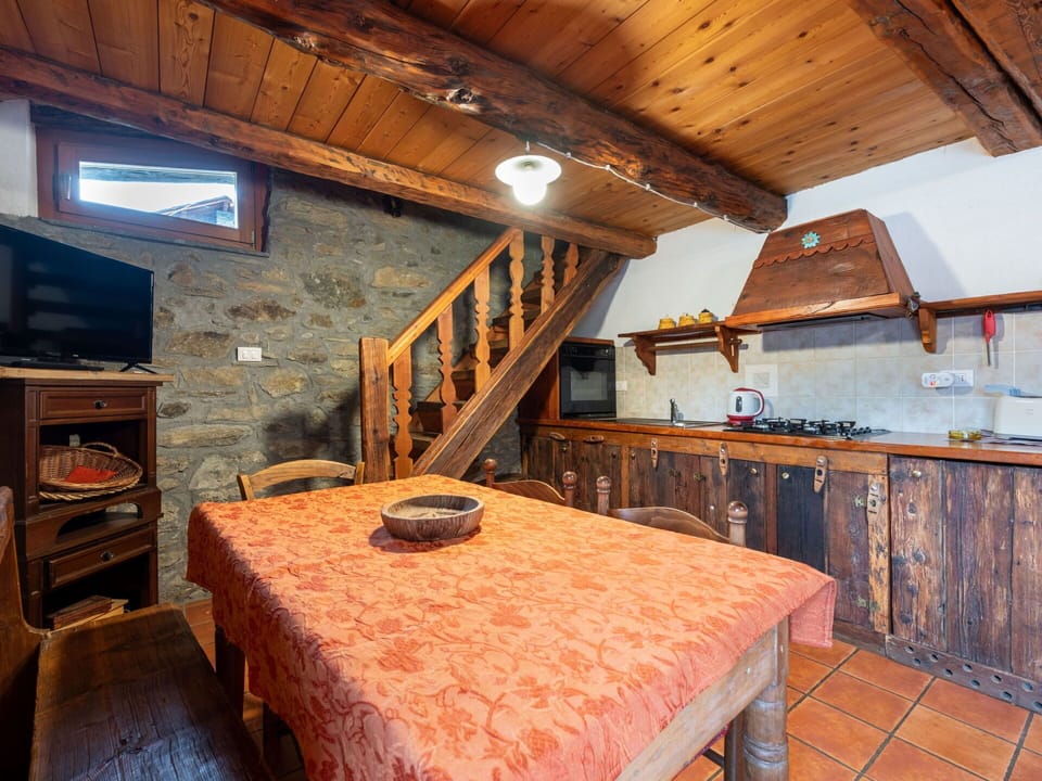 Furniture, Property, Table, Wood, Interior Design, Floor, Wood Stain, Beam, Hardwood, Real Estate