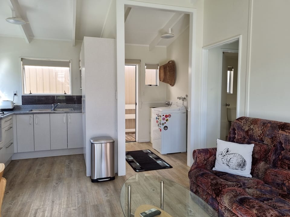 Lounge/Kitchen/Laundry