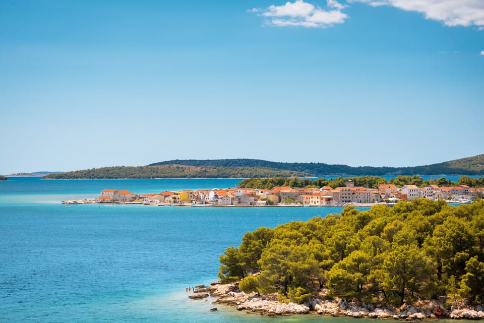 Shore of the Adriatic sea near Brodarica coastline